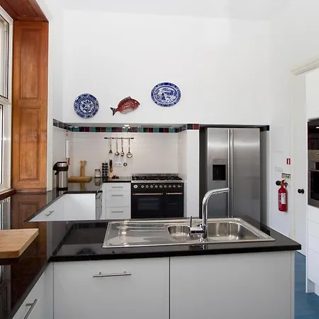 Holiday home Chateau Sleeps 17 With Pool And Wifi *