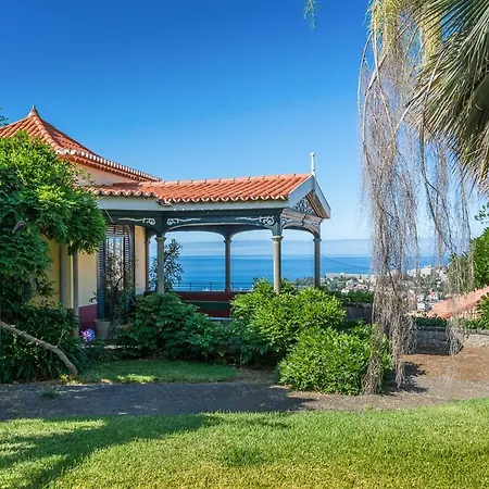Chateau Sleeps 17 With Pool And Wifi Nossa Senhora do Monte