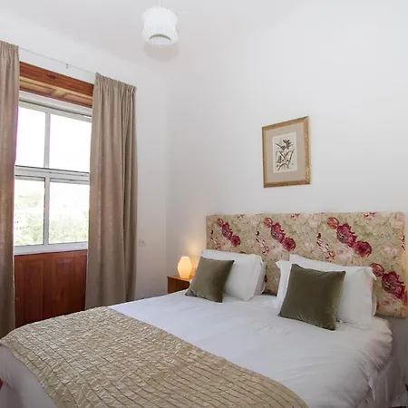 Holiday home Chateau Sleeps 17 With Pool And Wifi
