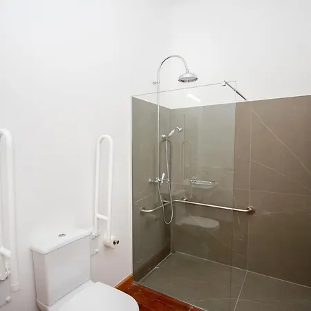 Chateau Sleeps 17 With Pool And Wifi *