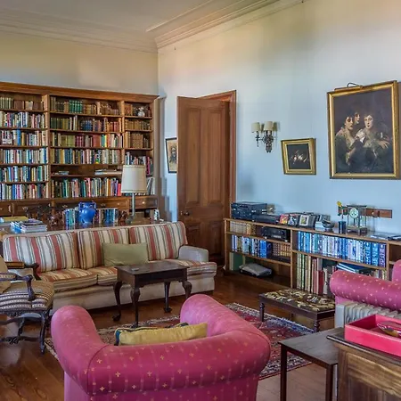 Chateau Sleeps 17 With Pool And Wifi Nossa Senhora do Monte