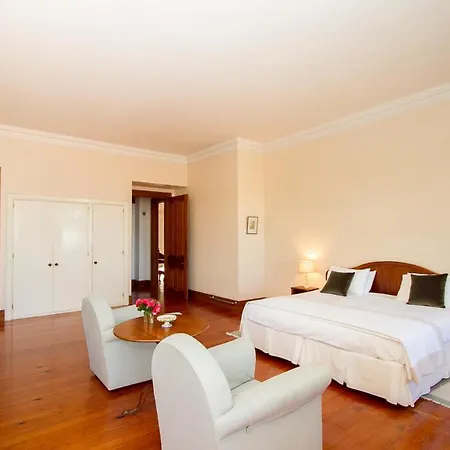 Chateau Sleeps 17 With Pool And Wifi * Nossa Senhora do Monte